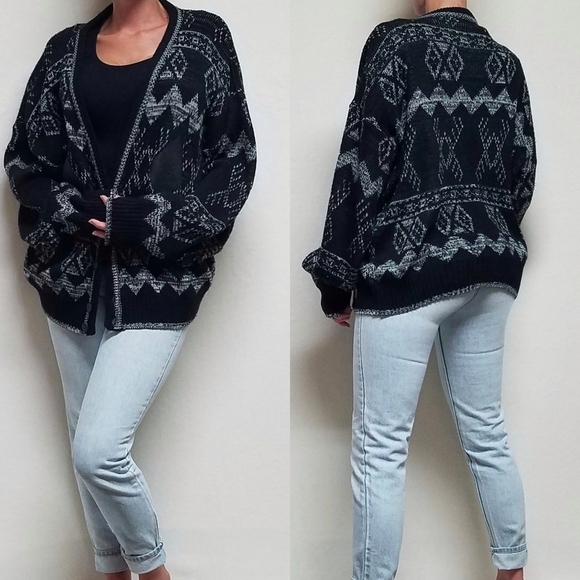 𝅺VINTAGE Chartwell Black Gray Knit Leather Trim V-neck Funky Pull-over Cardigan - Picture 1 of 13